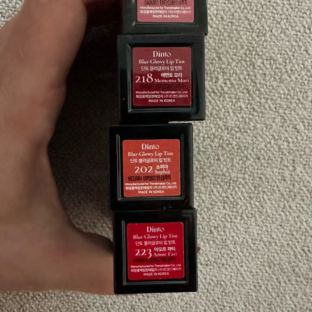 Dinto Lipstick Set -‎ Red and Black